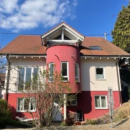 Grosszuegige 3-zimmer Lejlighed Rummingen
